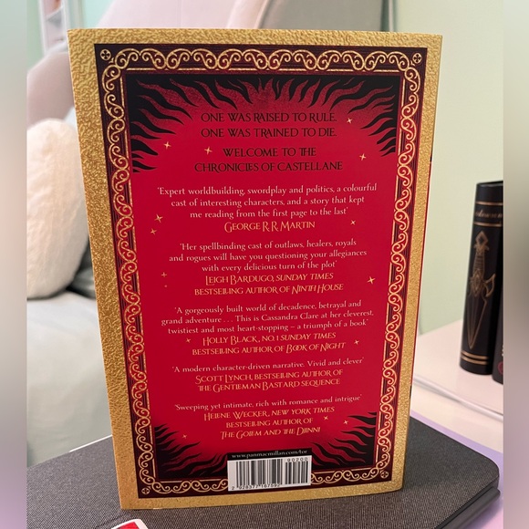 Waterstones Exclusive Edition of Swordcatcher by Cassandra Clare - Picture 2 of 11